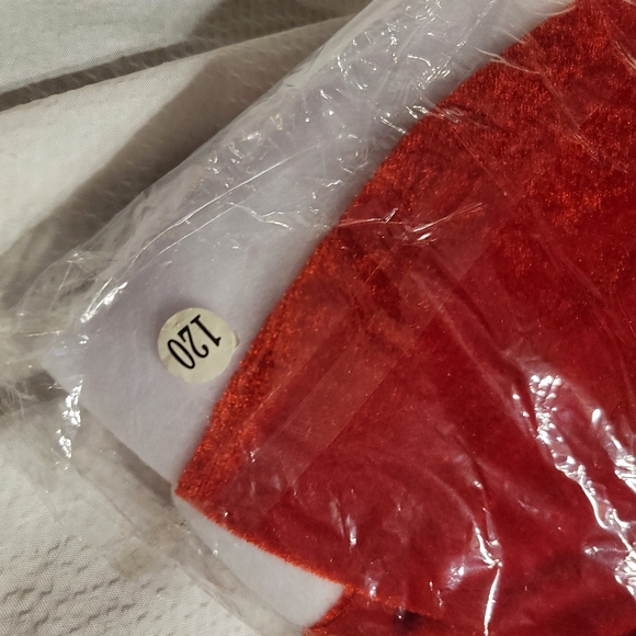 NWT ADORABLE GIRLS SANTA DRESS WITH SANTA HAT AND WRAP SIZE 5 TO 6X - Picture 4 of 10